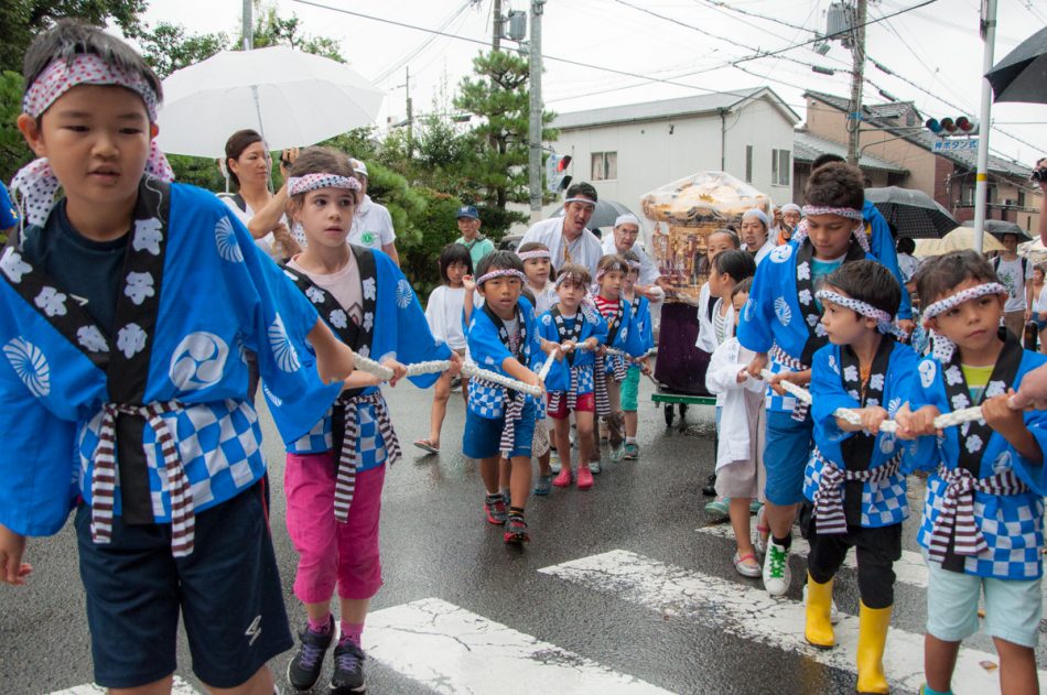 KODOMO MIKOSHI